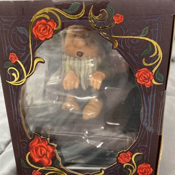 NIB Snow White &the Seven Dwarfs 85th Anniversary Sleepy Figural Trinket Dish - Picture 2 of 7